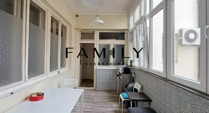 Šestosoban stan | 4zida