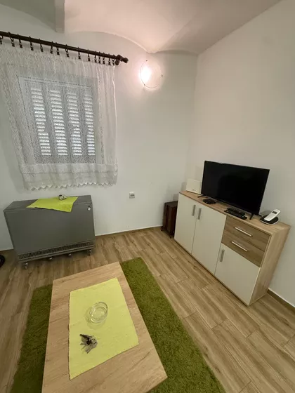 Miše Vujića | 4zida.rs