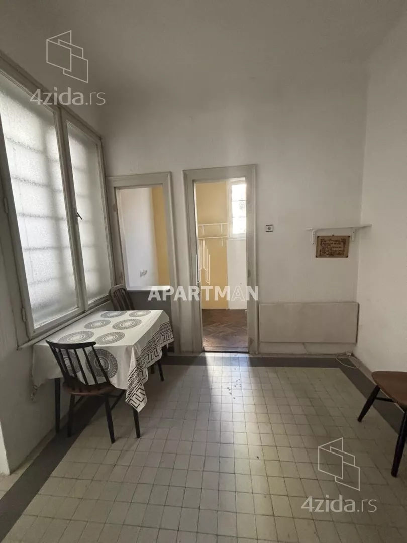 Četvoroiposoban stan | 4zida