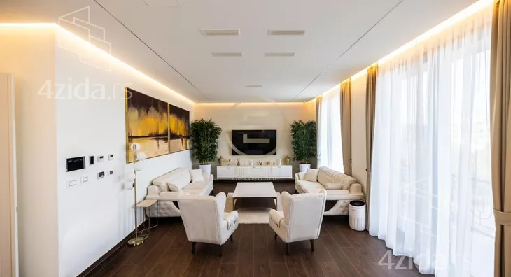 Petosoban stan | 4zida