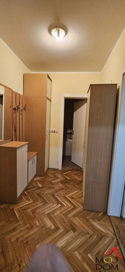 Podbara | 4zida.rs