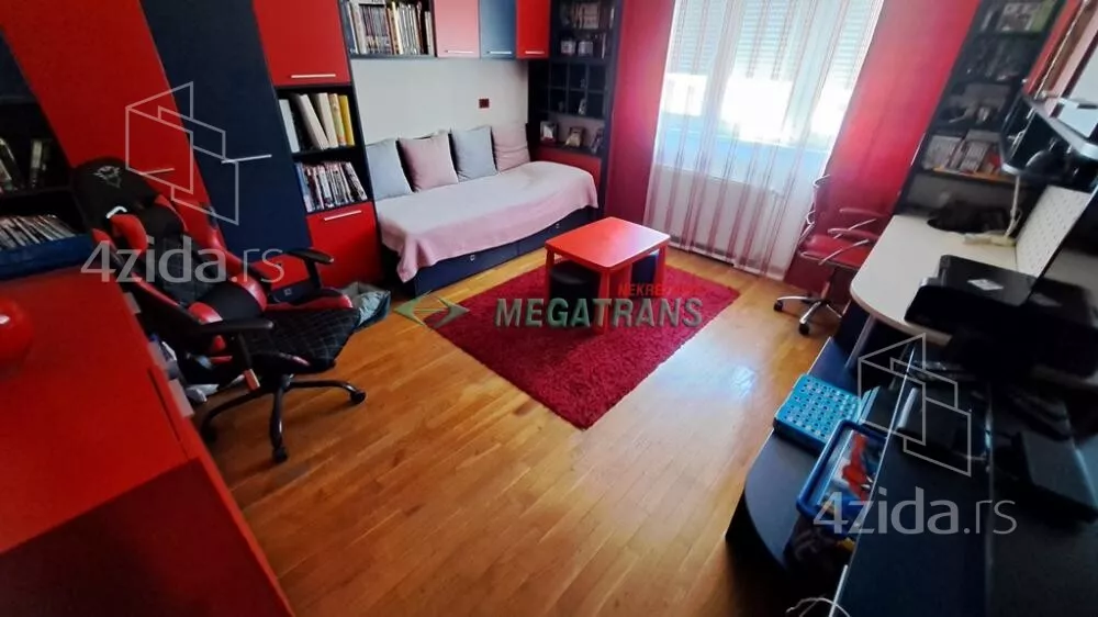 Četvorosoban stan | 4zida