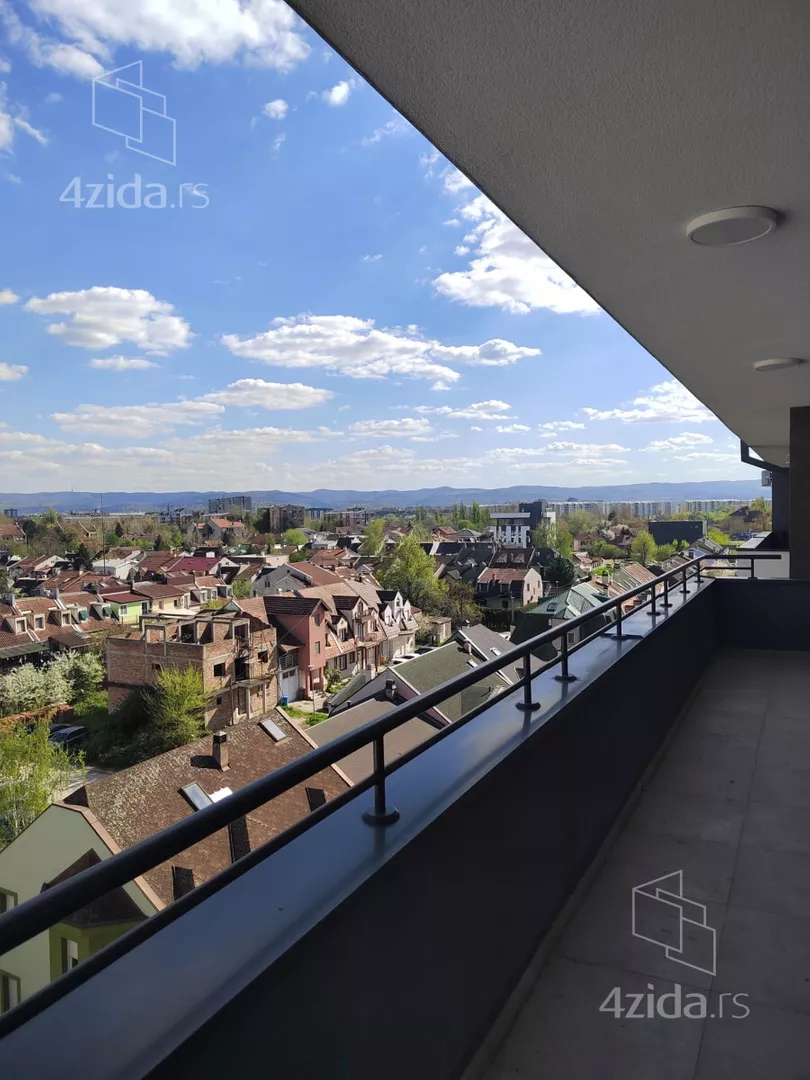 Četvoroiposoban stan | 4zida