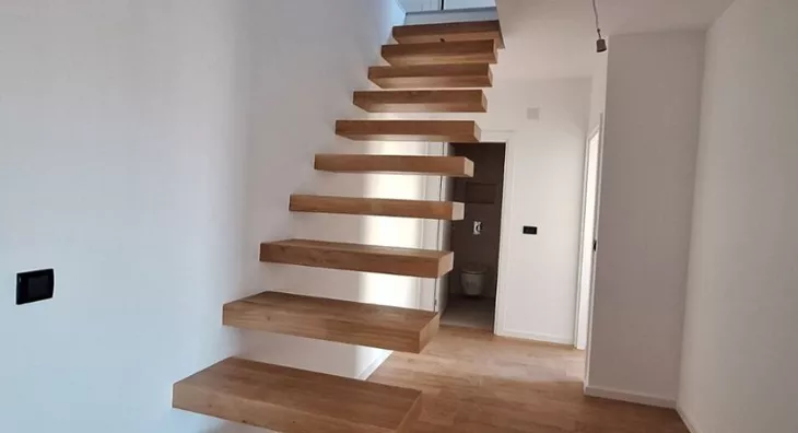 Četvoroiposoban stan | 4zida