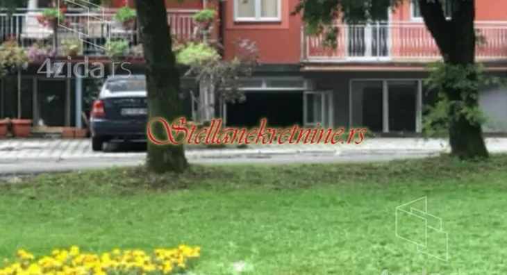 Poslovni prostor | 4zida