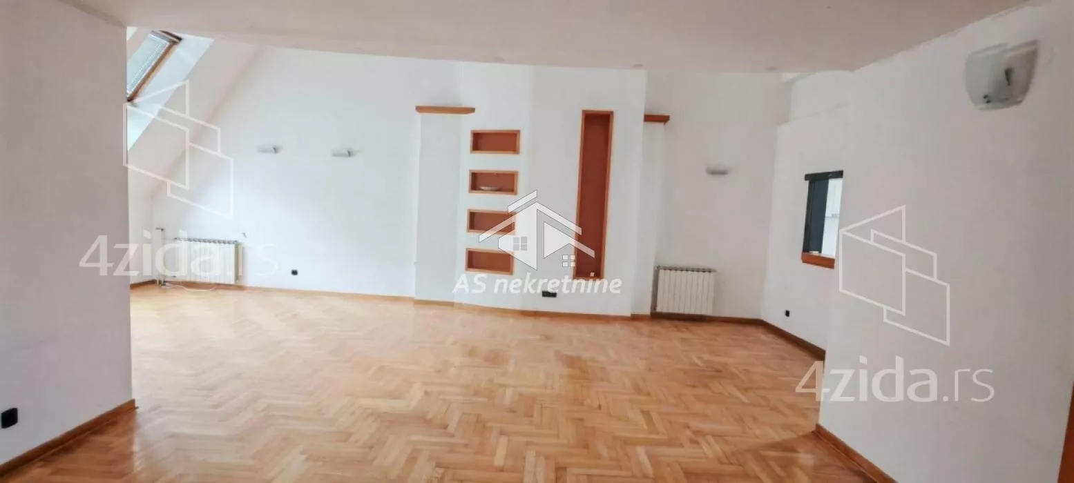 Šestosoban stan | 4zida