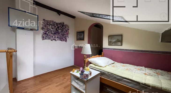 Troiposoban stan | 4zida