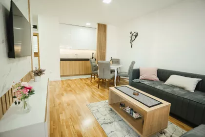 Ugostiteljska 48 | 4zida.rs