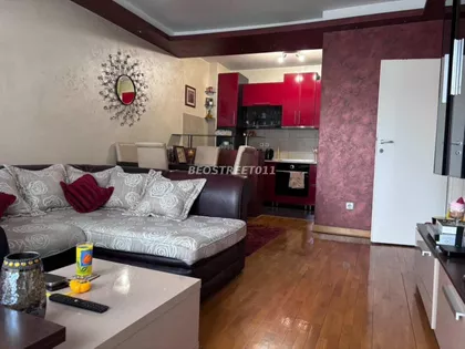 Činovnička Kolonija | 4zida.rs