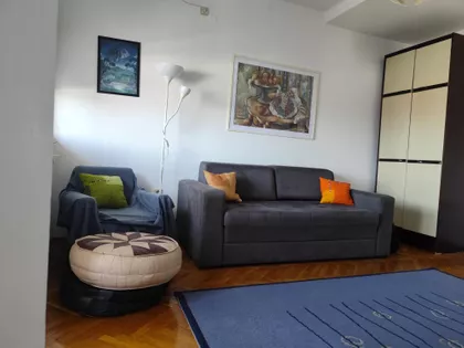 Velbuška | 4zida.rs