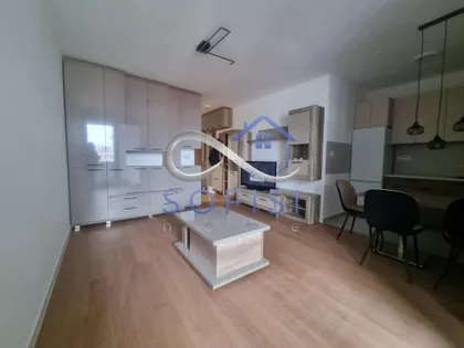 Heroja Pinkija | 4zida.rs