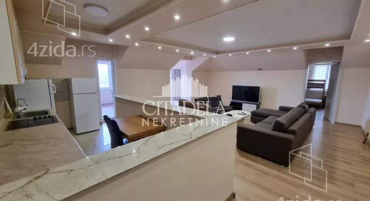 Petosoban stan | 4zida