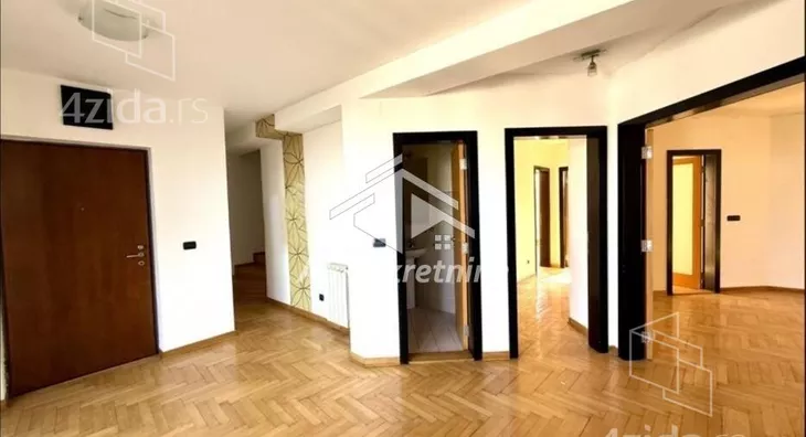 Šestosoban stan | 4zida