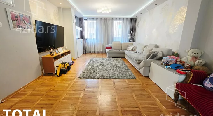 Četvorosoban stan | 4zida