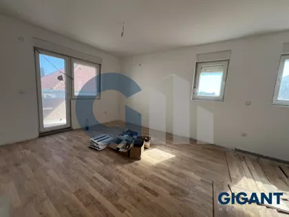 Surčinska | 4zida.rs