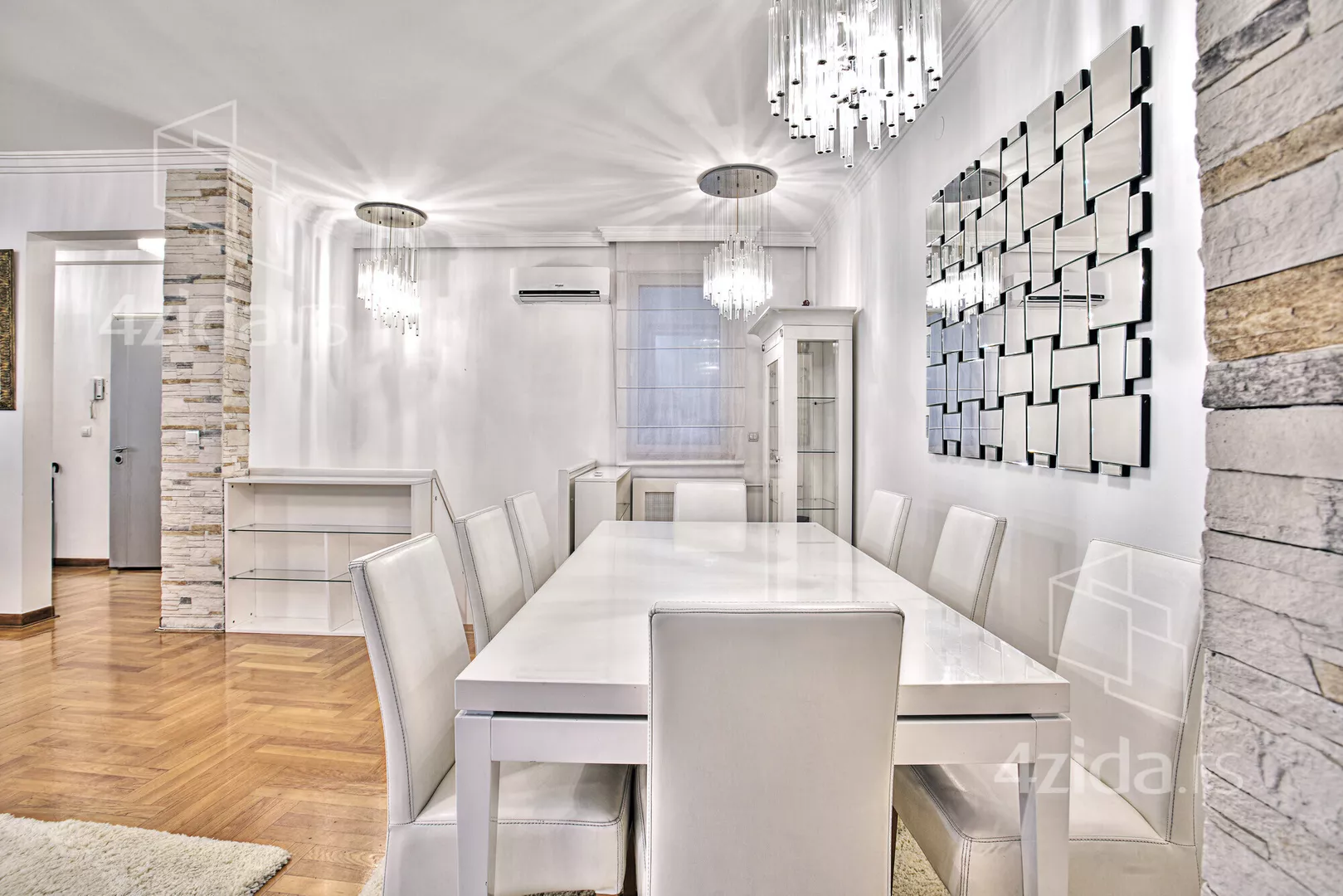 Petosoban stan | 4zida