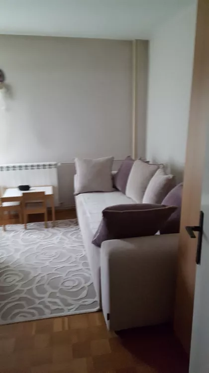 Trg Srpskih Ratnika | 4zida.rs