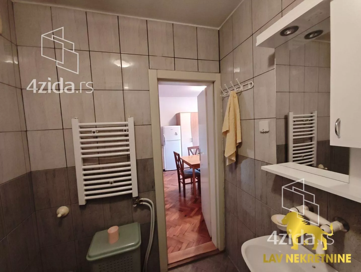 Jednoiposoban stan | 4zida