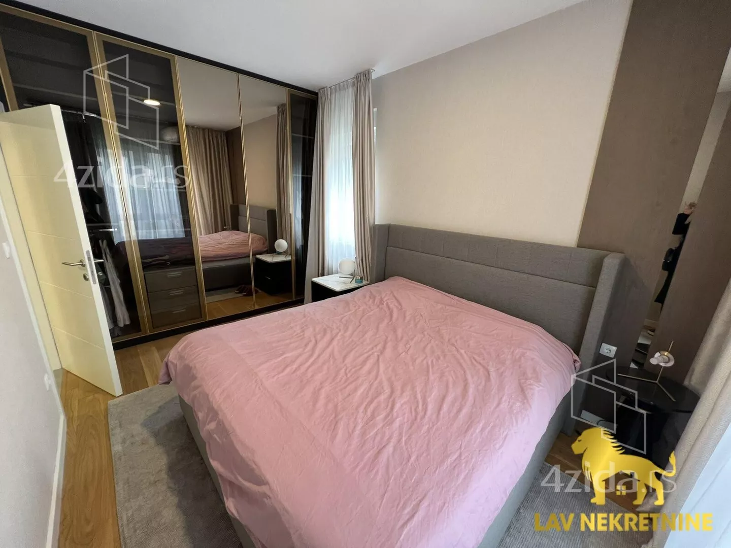 Troiposoban stan | 4zida