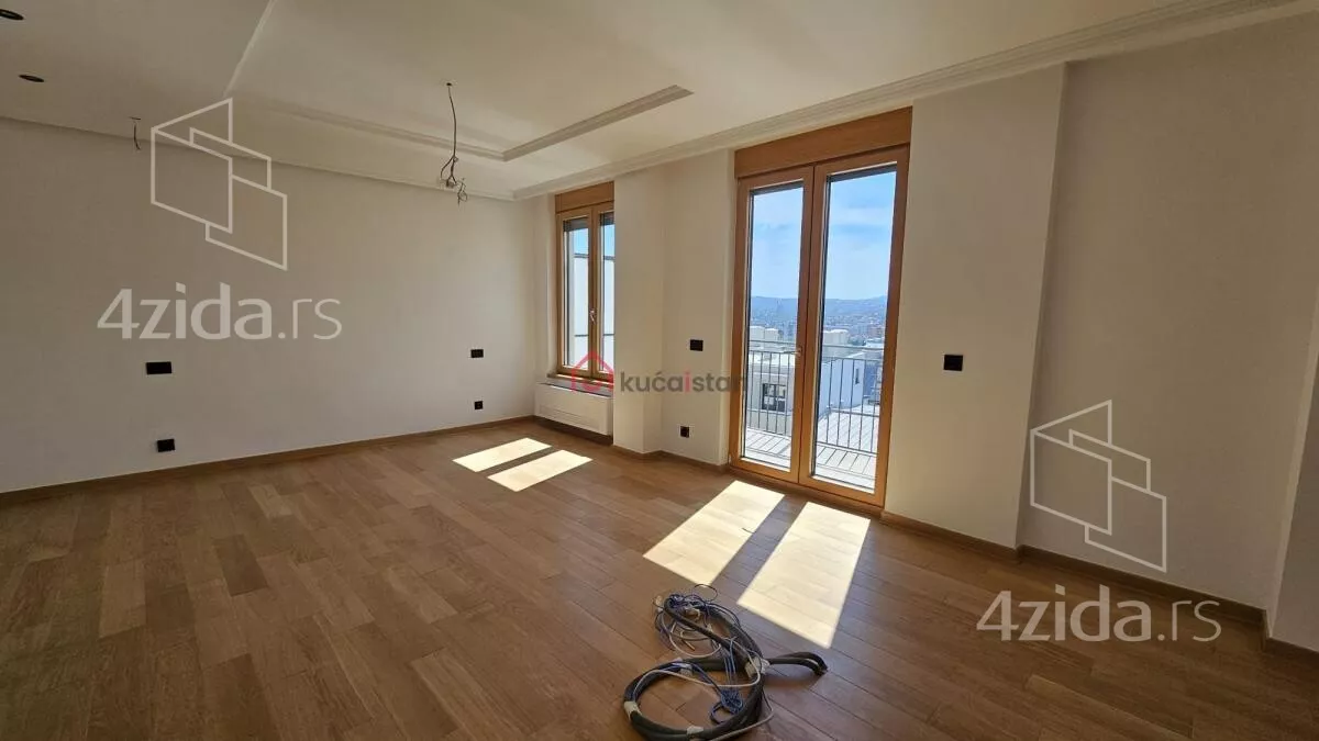 Petosoban stan | 4zida