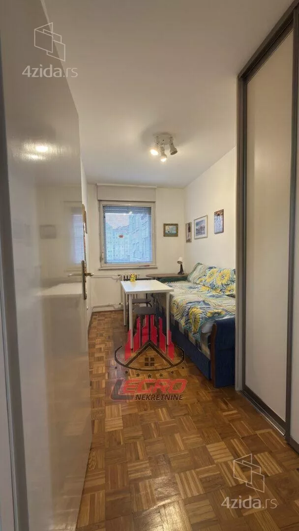 Četvoroiposoban stan | 4zida