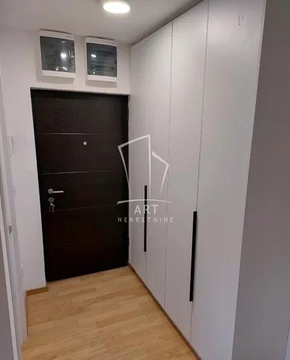 Rada Neimara | 4zida.rs