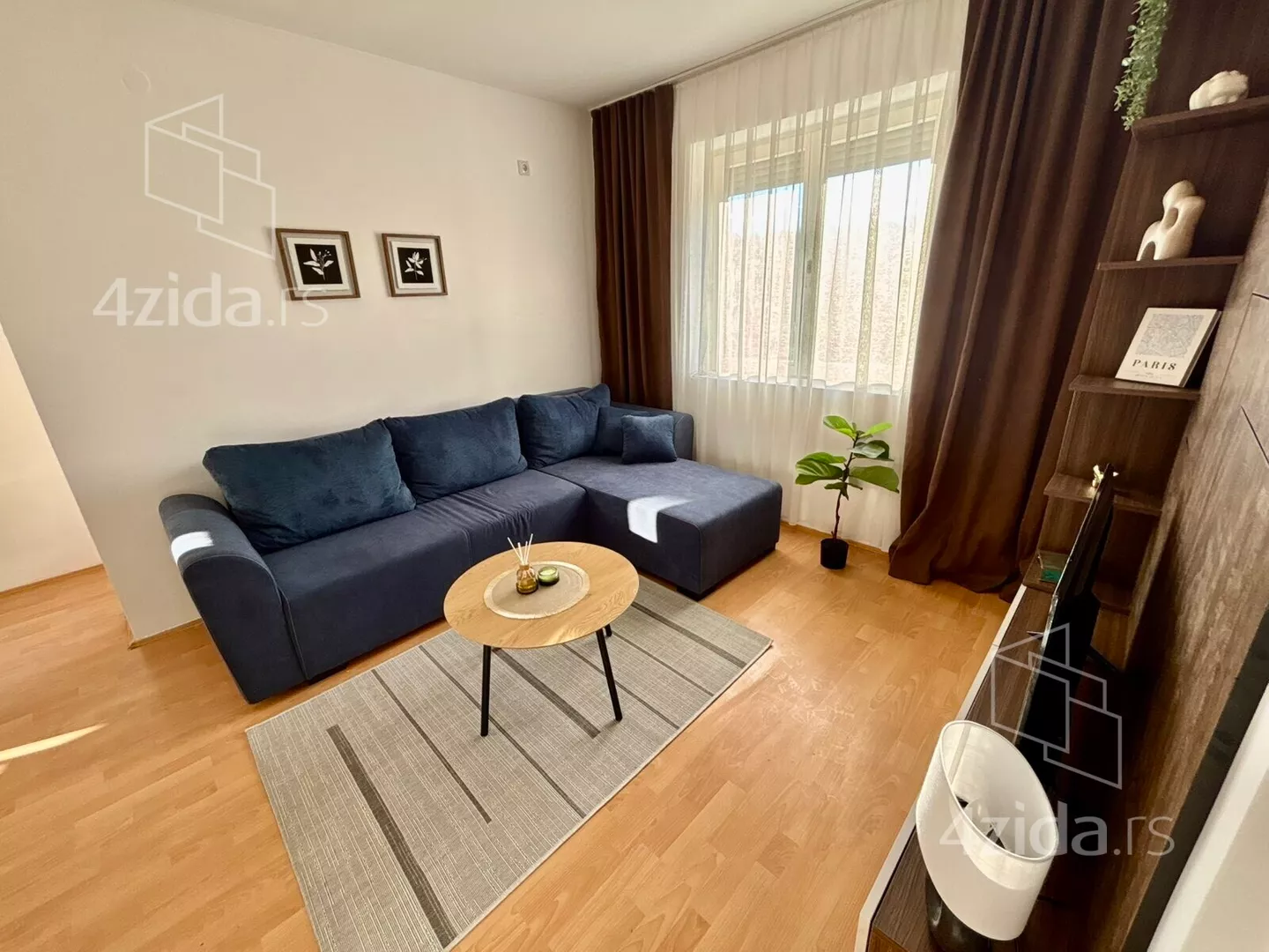 Jednoiposoban stan | 4zida