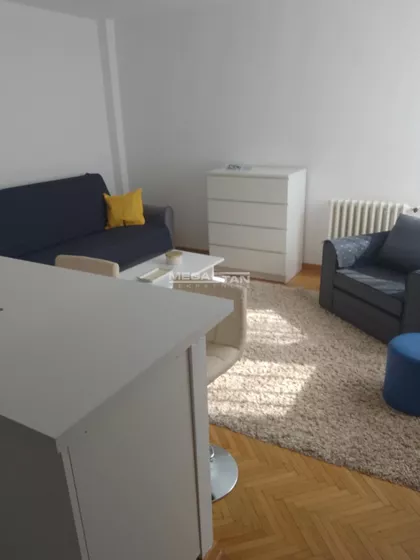 Ustanička | 4zida.rs