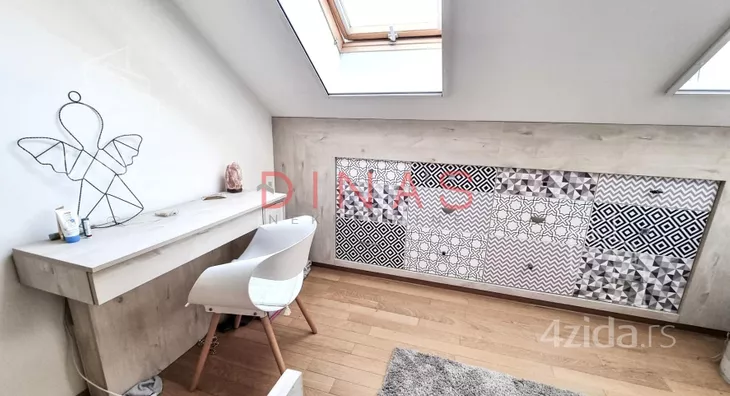 Petosoban stan | 4zida