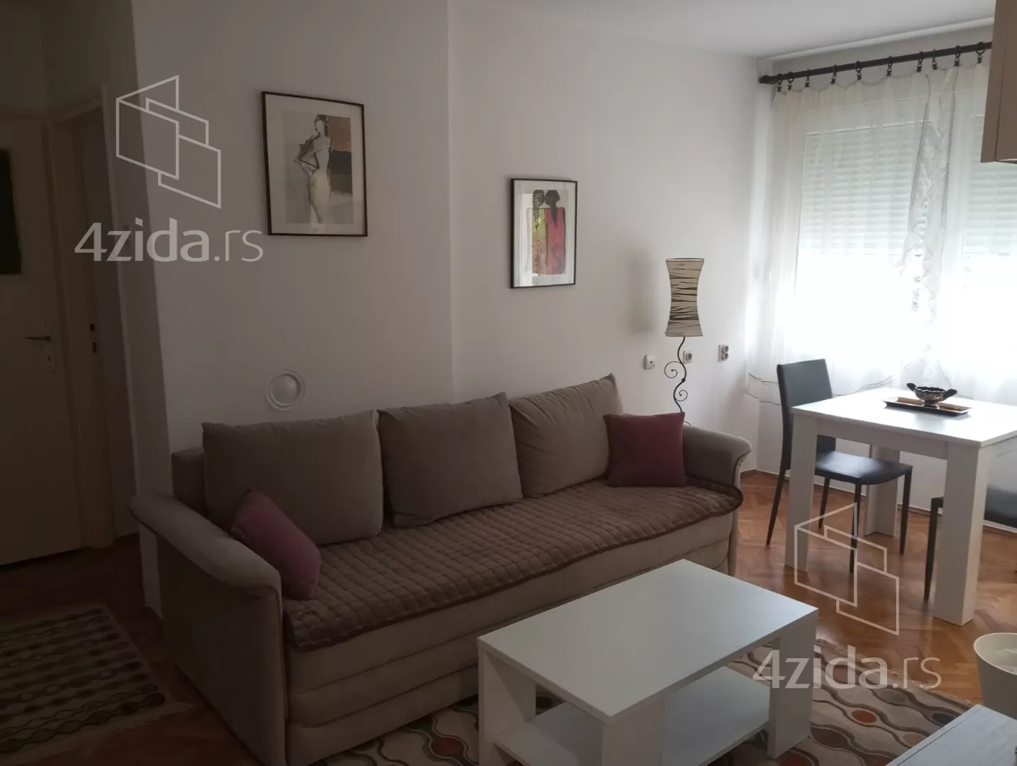 Jednoiposoban stan | 4zida