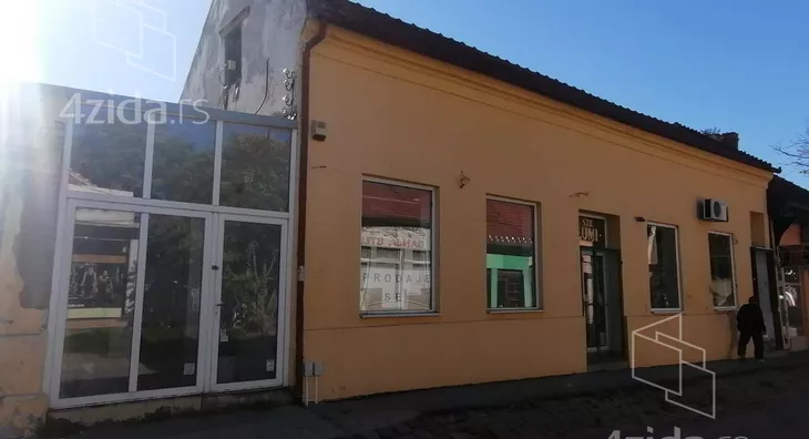 Lokal | 4zida