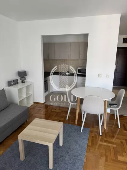 Bulevar Cara Lazara | 4zida.rs