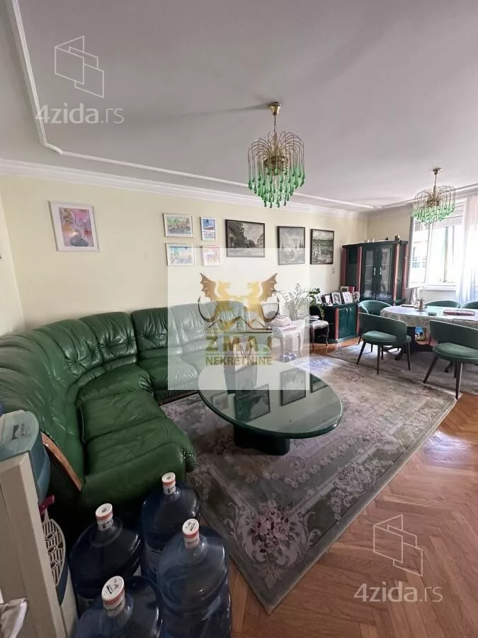 Petosoban stan | 4zida