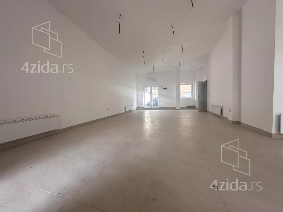 Lokal | 4zida