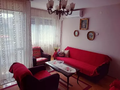 Petrarkina 1 | 4zida.rs