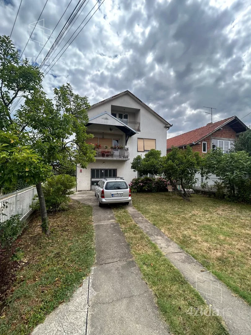 3-etažna kuća | 4zida