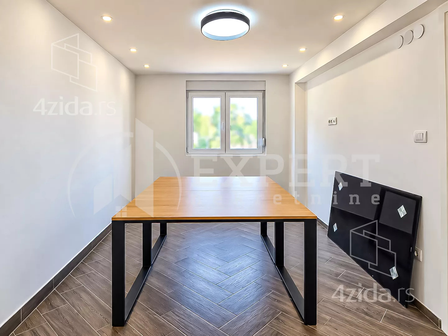 Lokal | 4zida