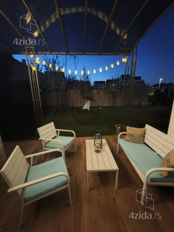 Troiposoban stan | 4zida