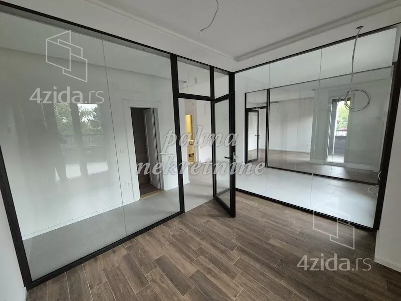 Lokal | 4zida