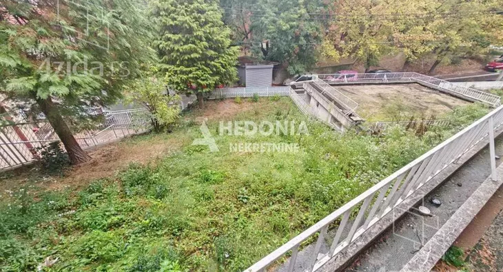 Poslovna zgrada | 4zida