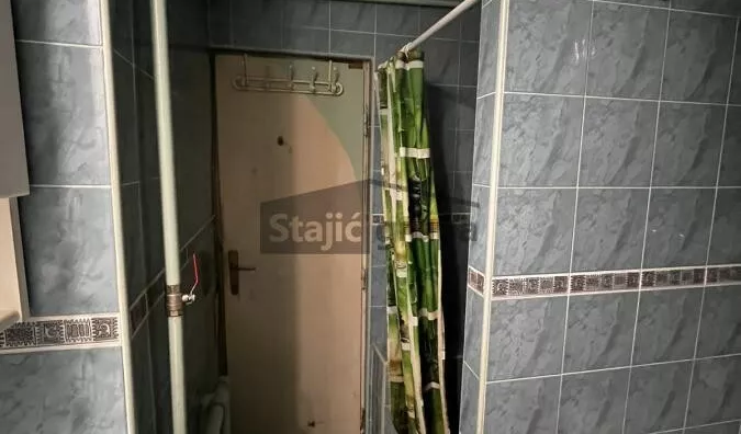 Šestosoban stan | 4zida