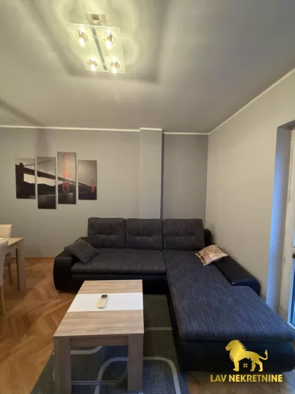 RADNIČKA | 4zida.rs