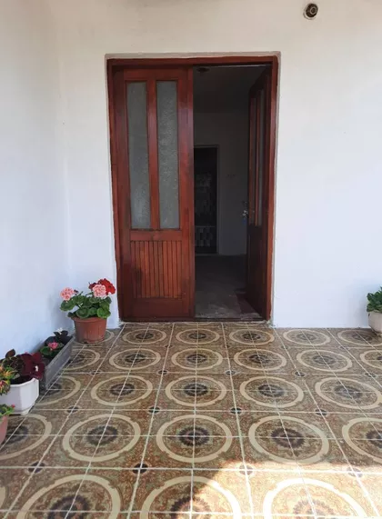 Samoš | 4zida.rs