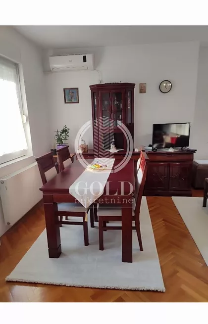 Janka Čmelika | 4zida.rs