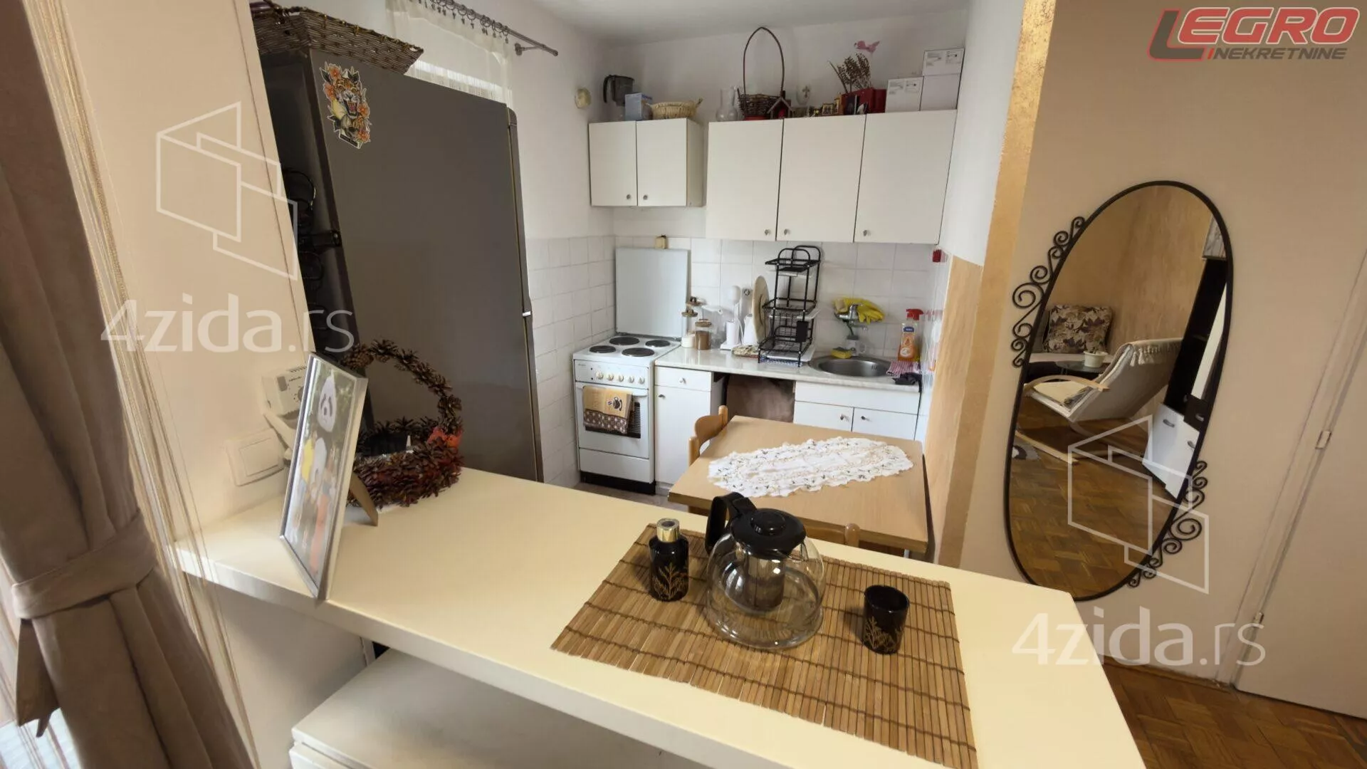 Jednoiposoban stan | 4zida