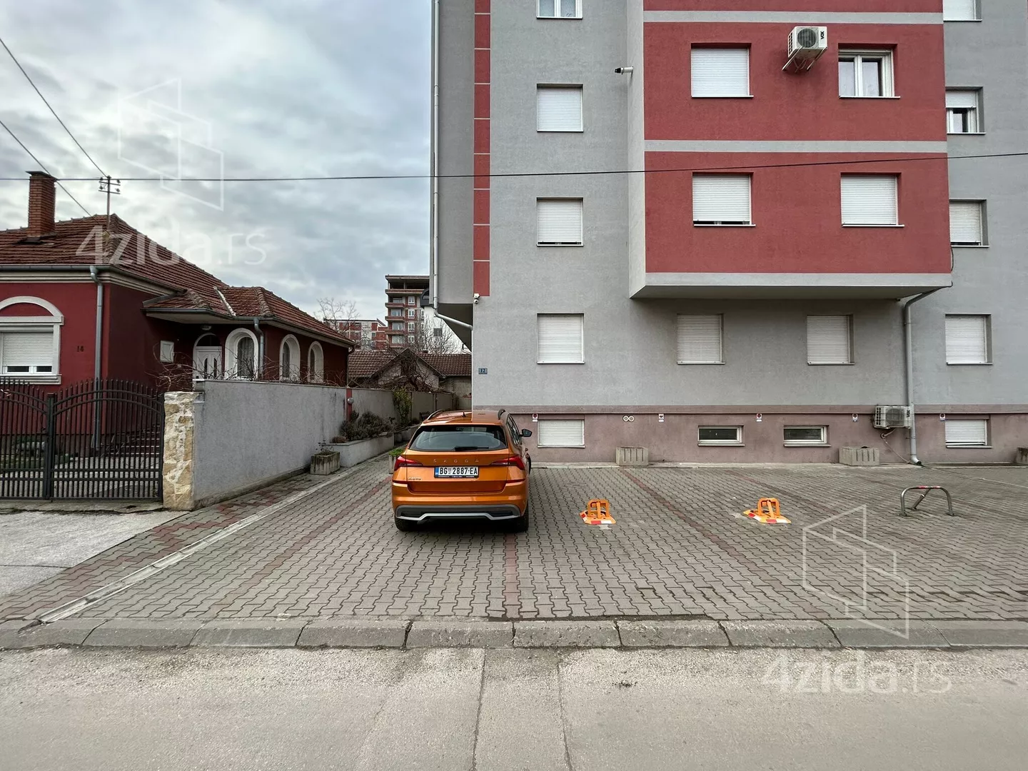 Četvorosoban stan | 4zida