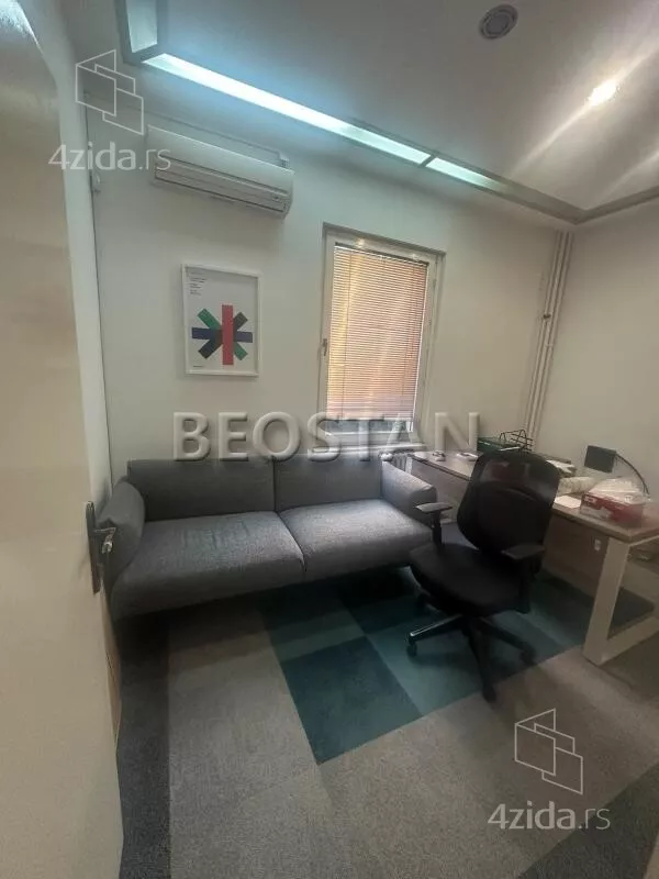 Šestosoban stan | 4zida