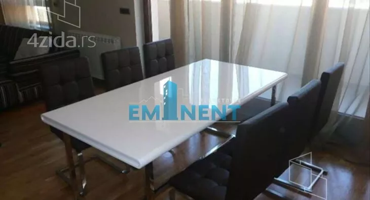 Petosoban stan | 4zida