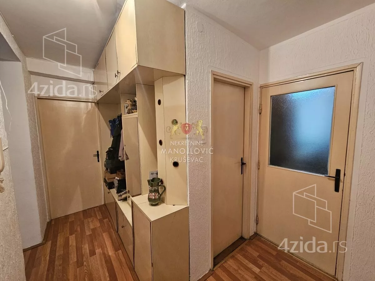 Troiposoban stan | 4zida