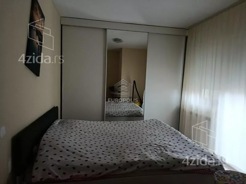 5-etažna kuća | 4zida